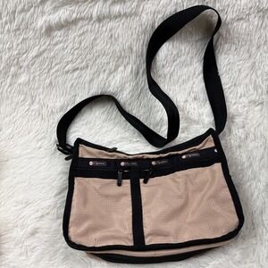 LeSportsac Deluxe Everyday Bag Spectator Sandbar Nylon Crossbody Expandable